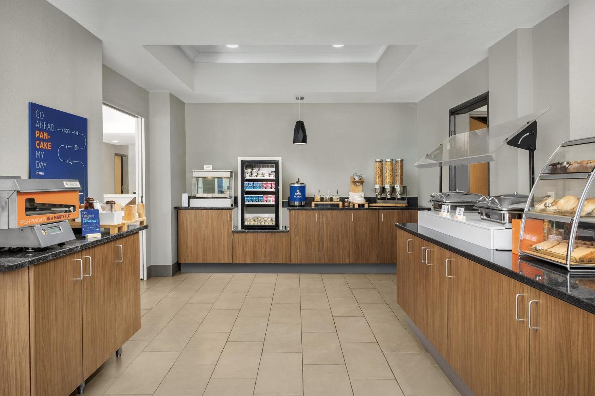 Holiday Inn Express & Suites Superior By Ihg Ngoại thất bức ảnh